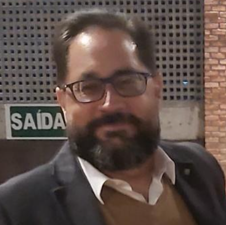 Dr. Fabiano Freire Costa